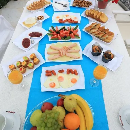 Willa Lazuli Luxury Villa *