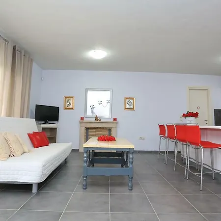 Nautica Villa 2