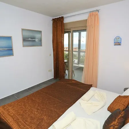 Nautica Villa 2 וילה חניוטי