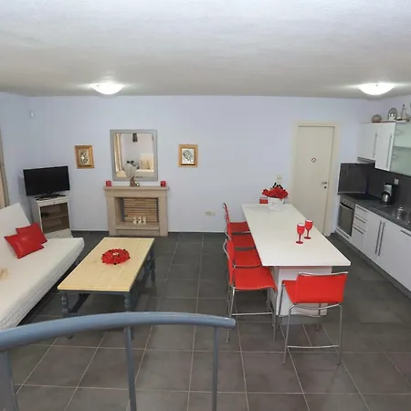 Nautica Villa 2 וילה